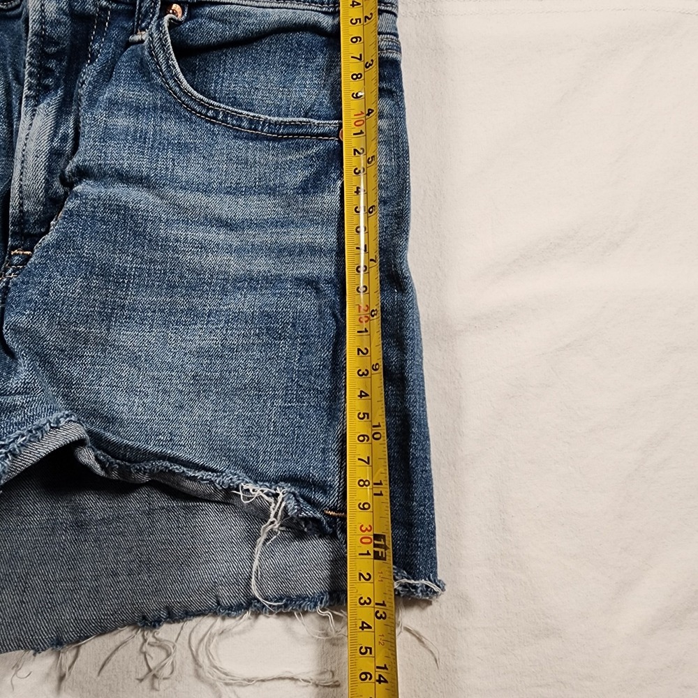 Gap Jeans Shorts Womens 26 / 2 R Denim 4" Short High Rise Cutoff Y2K Chic Boho - Picture 9 of 9